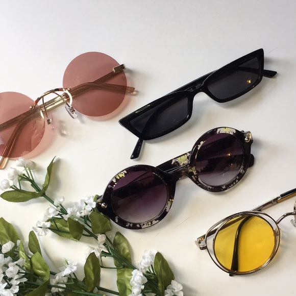 Accessories - Bundle of Sunglasses!